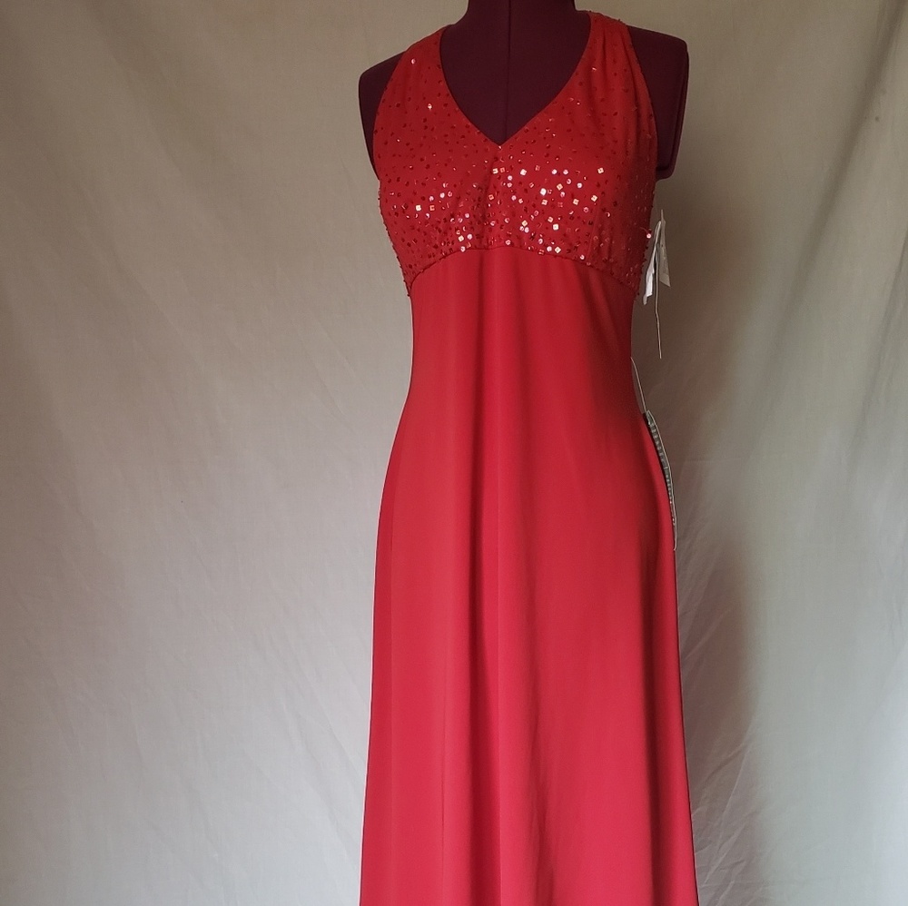 Dusk red halter dress with sequins